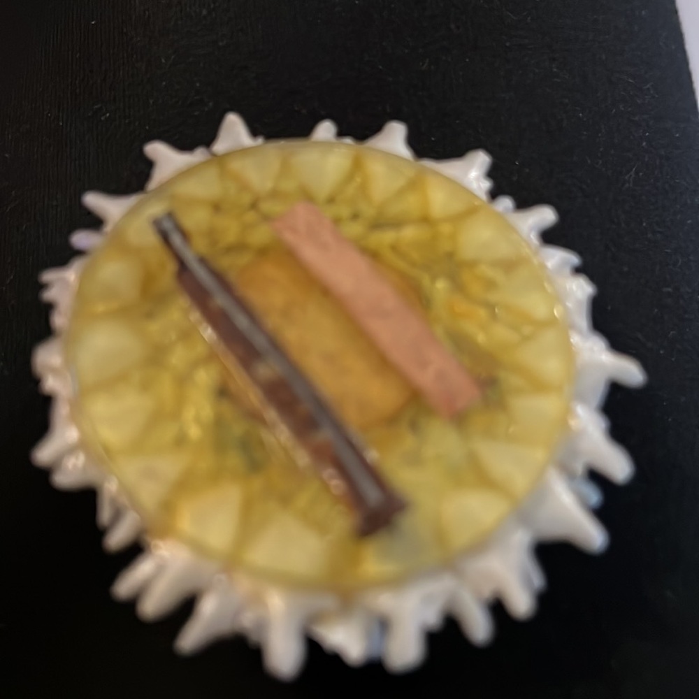 Shell brooch - Picture 2 of 2